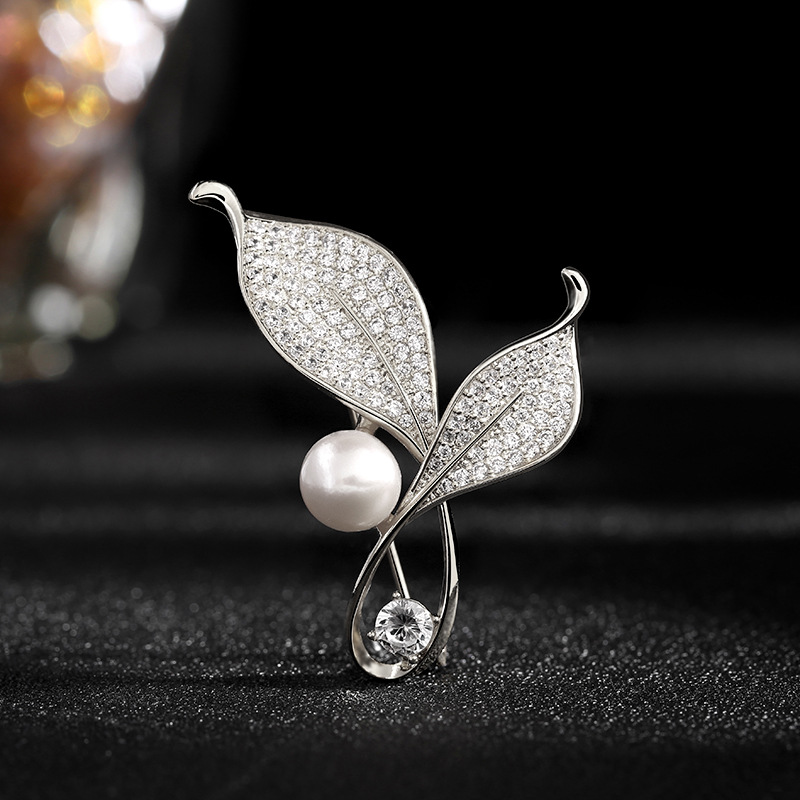 Brooch Female pearl leaf high-grade corsage gold rhinestones