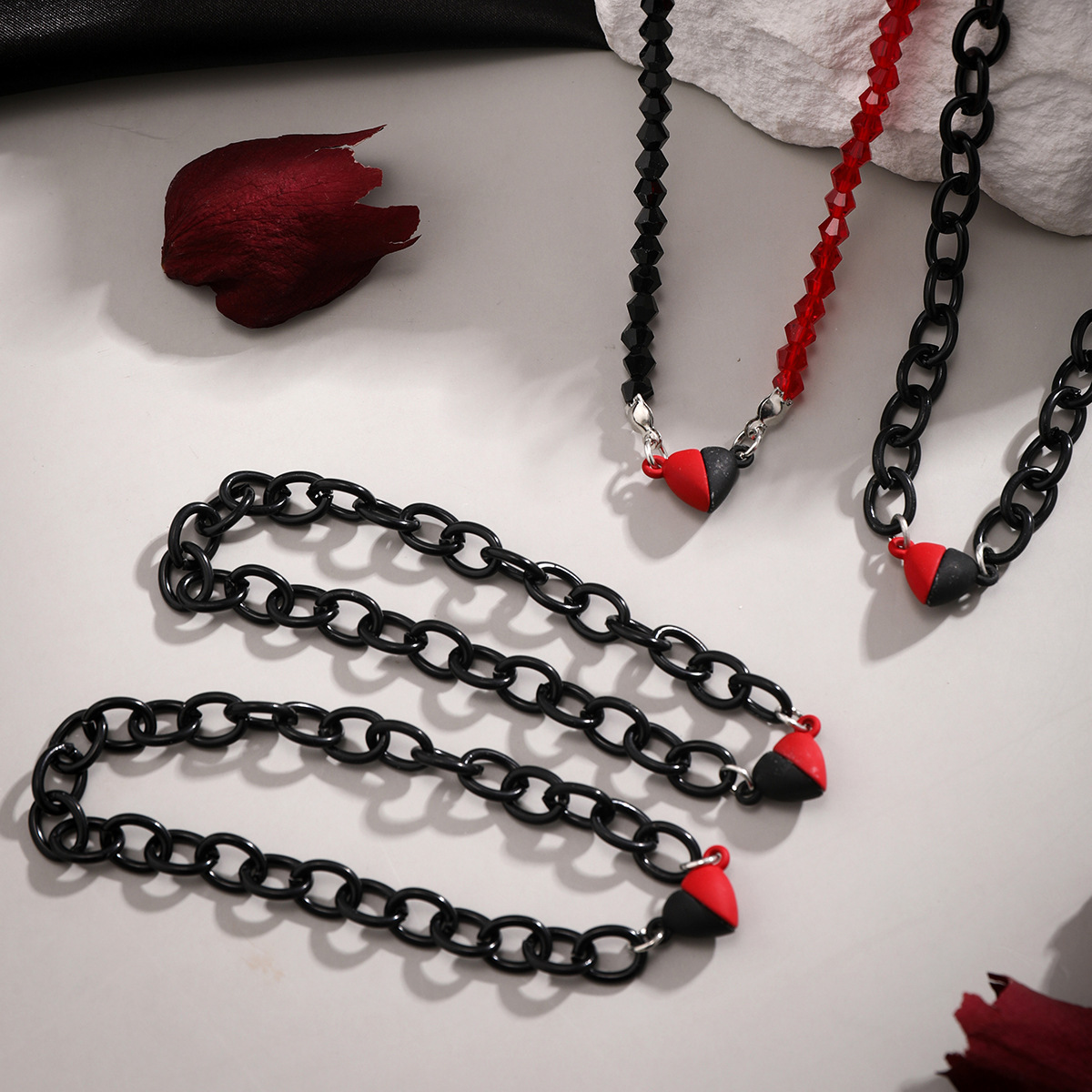 Creative magnetic heart necklace couple neck simple stitching collar woman