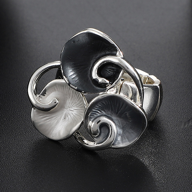 Colorful petal splicing alloy ring Hand drop oil fashion elastic adjustment flower ring for women