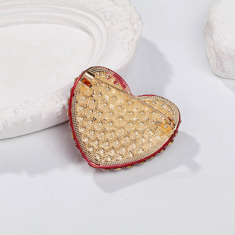 Red love full diamond brooch can love Double Seventh corsage female badge heart pin