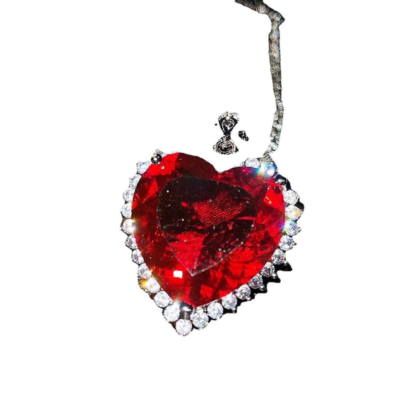 Imitation mulberry sapphire Heart of the ocean pendant emerald cut heart color treasure necklace