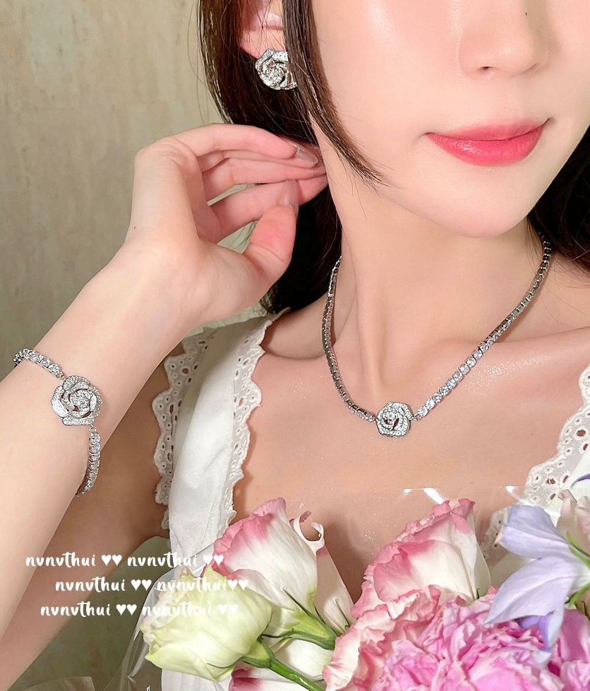 Sparkling rose Flower jewel Necklace plated 18-karat gold Rose flower zircon full drill collar bone chain tassel earrings