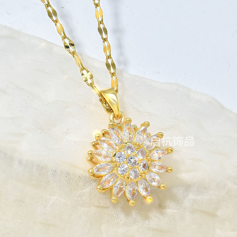 Revolving sunflower necklace female Instagram niche design simple trend fashion temperament clavicle chain accessories