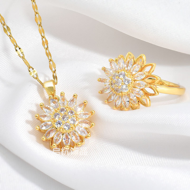 Revolving sunflower necklace female Instagram niche design simple trend fashion temperament clavicle chain accessories