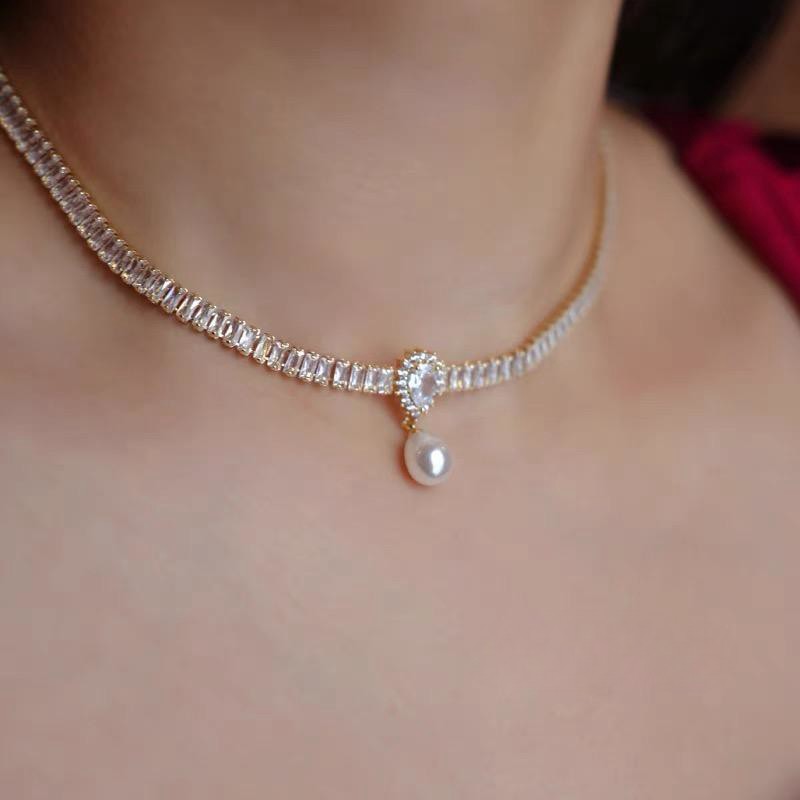 Crystal choker advanced sense light luxury retro heavy industry necklace female copper set zircon Baroque water drop pearl clavicle chain