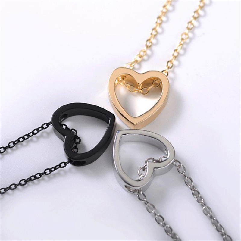 Creative hollowed-out love couple necklace Valentine's Day Qixi Festival jewelry gift collarbone chain female