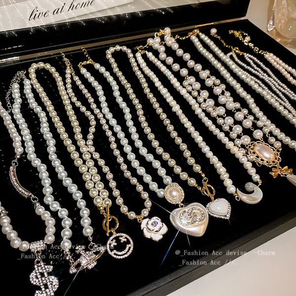 Diamond pearl necklace pendant, women