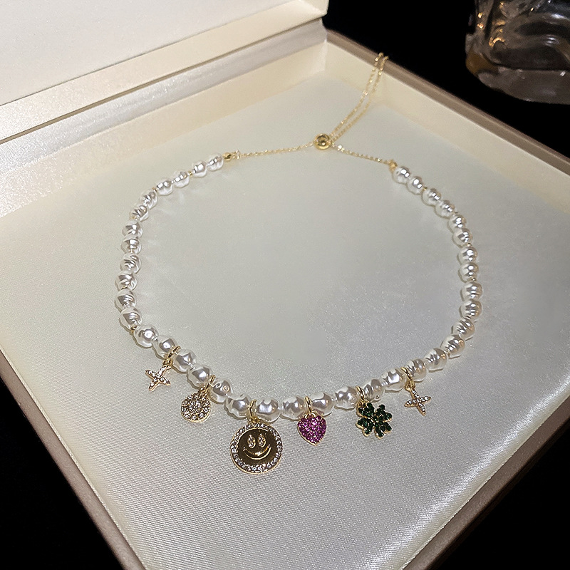 Diamond pearl necklace pendant, women's French retro fashion temperament, collarbone chain, high-end sense, wholesale of accessories