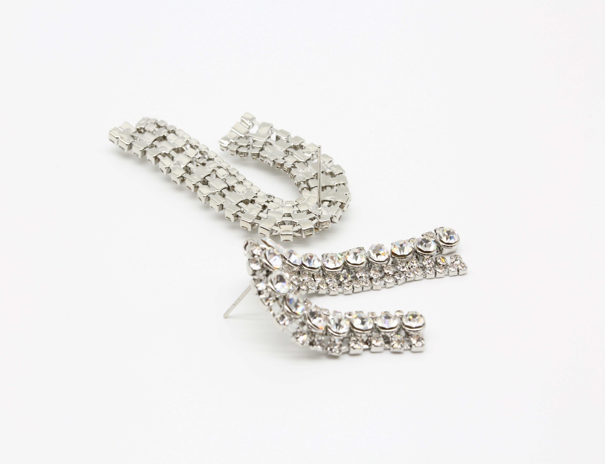 Fashionable diamond irregular U-shaped personalized exaggerated earrings women's light luxury glitter diamond star's same tassel