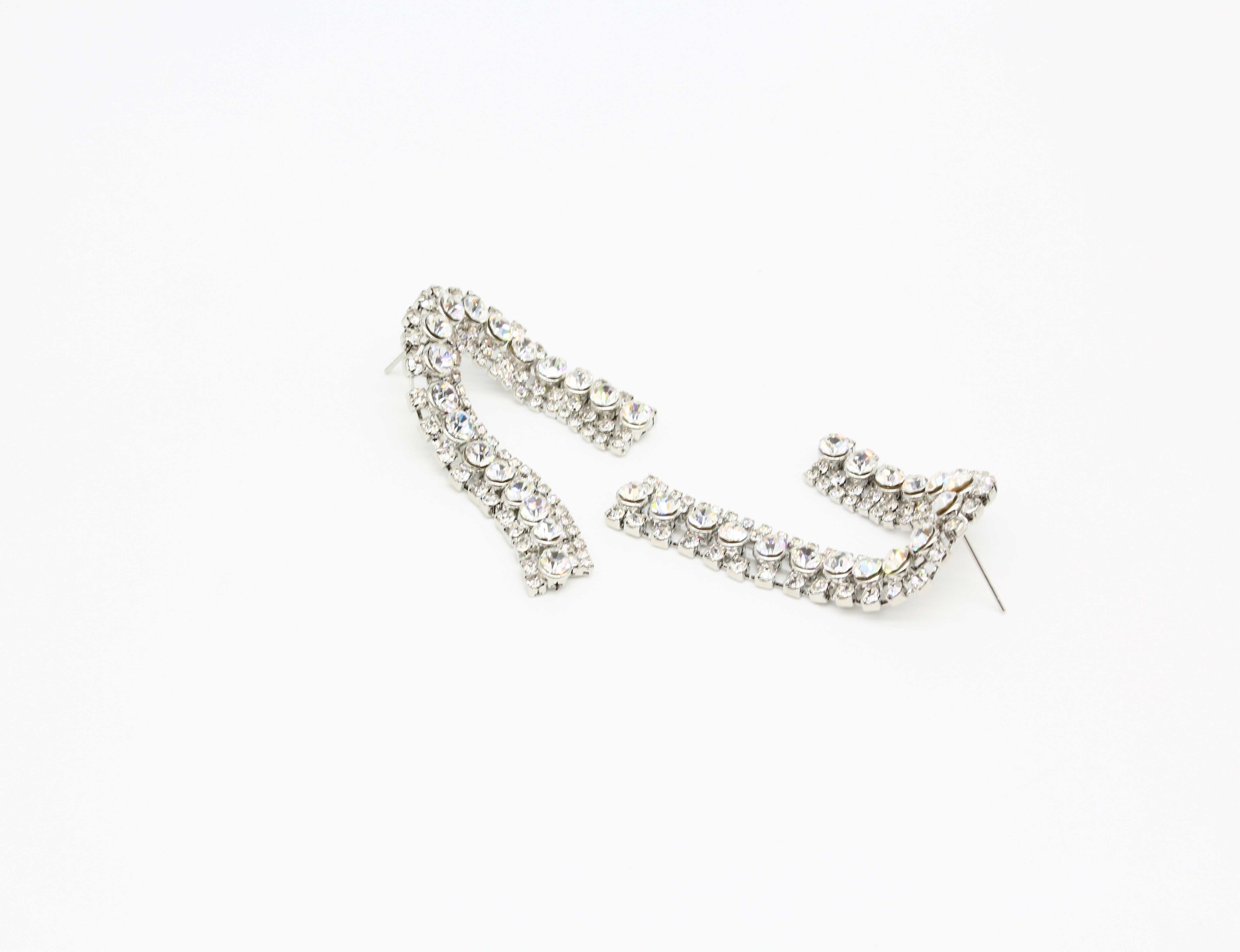 Fashionable diamond irregular U-shaped personalized exaggerated earrings women's light luxury glitter diamond star's same tassel
