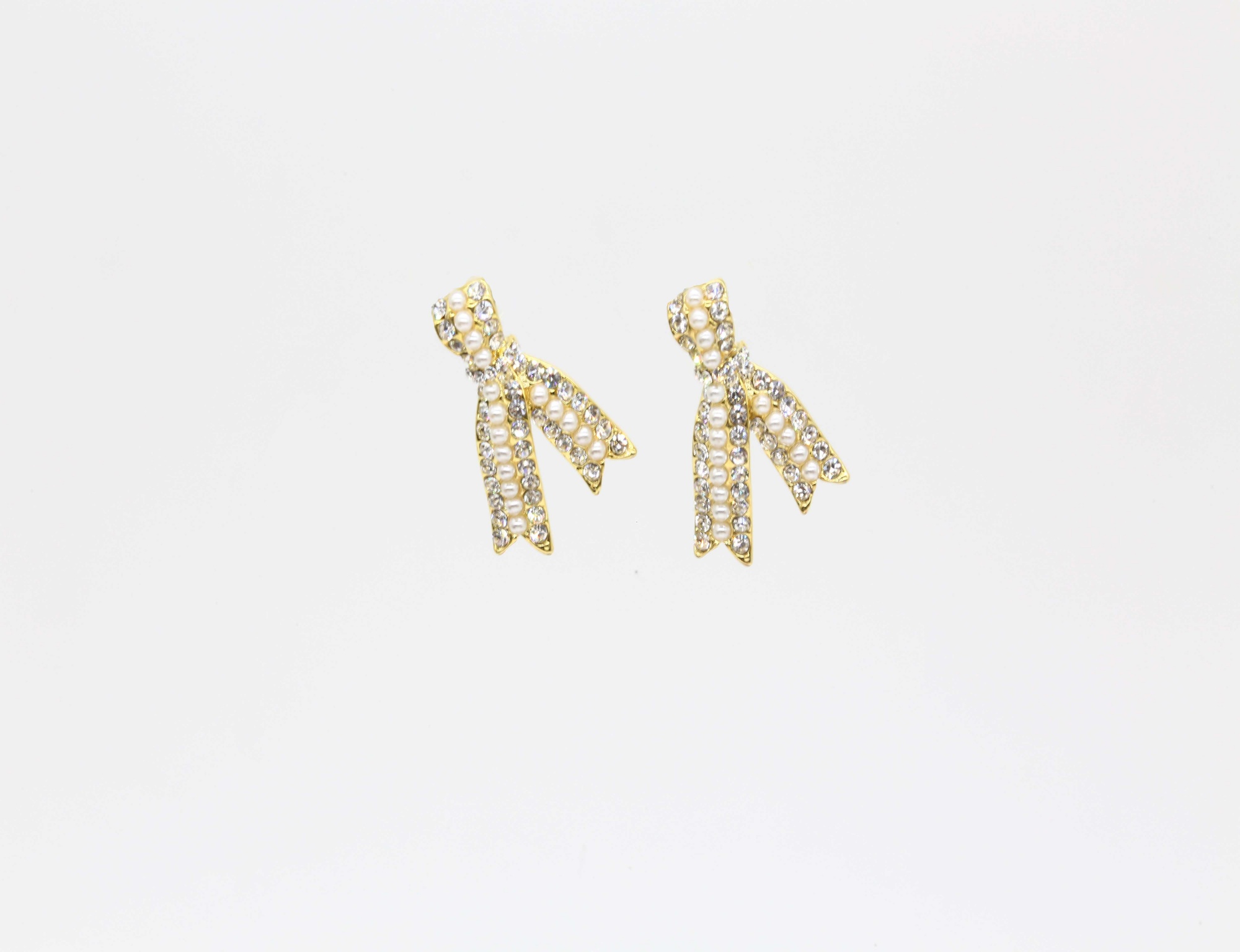 Delicate Bowknot Design 925 sterling silver 14K gold plated dainty Earrings for Fashion Girl with Lab Diamond