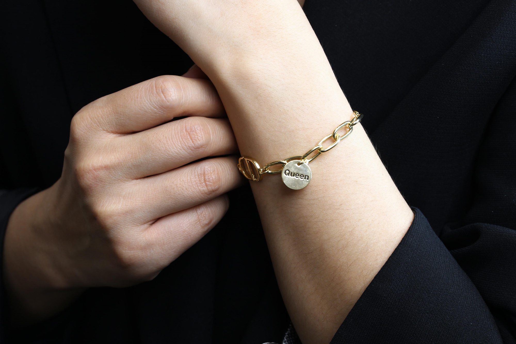 English Letter Openning Bangle Bracelet With 26 Letter Charm Pendant Bracelet For women