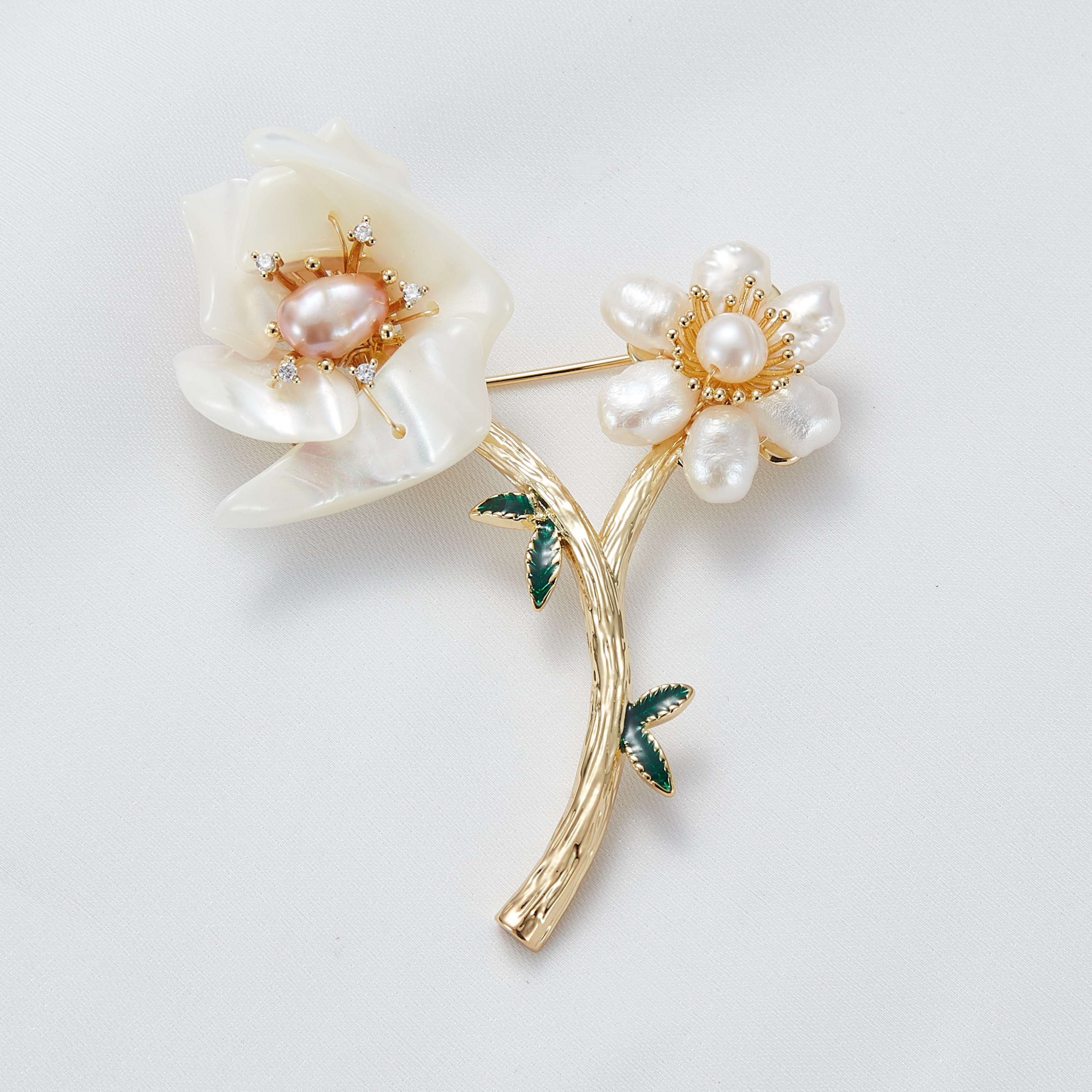 14k Gold plated Flower Brooches Pin Elegant Shell Enamel Flower Brooch With Pearls