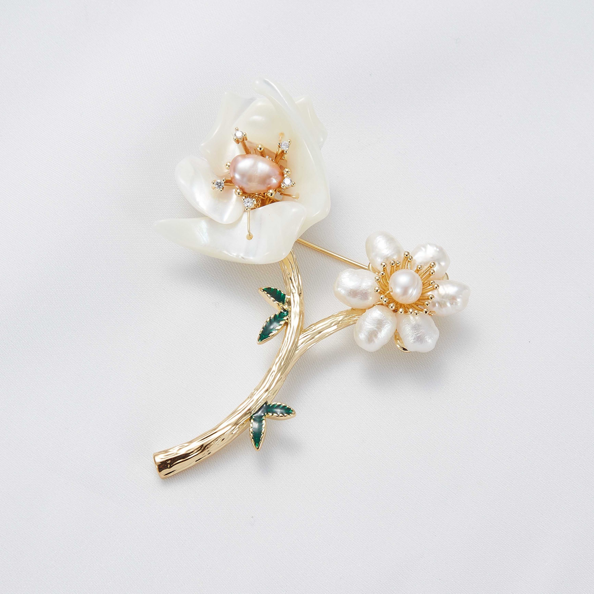 14k Gold plated Flower Brooches Pin Elegant Shell Enamel Flower Brooch With Pearls