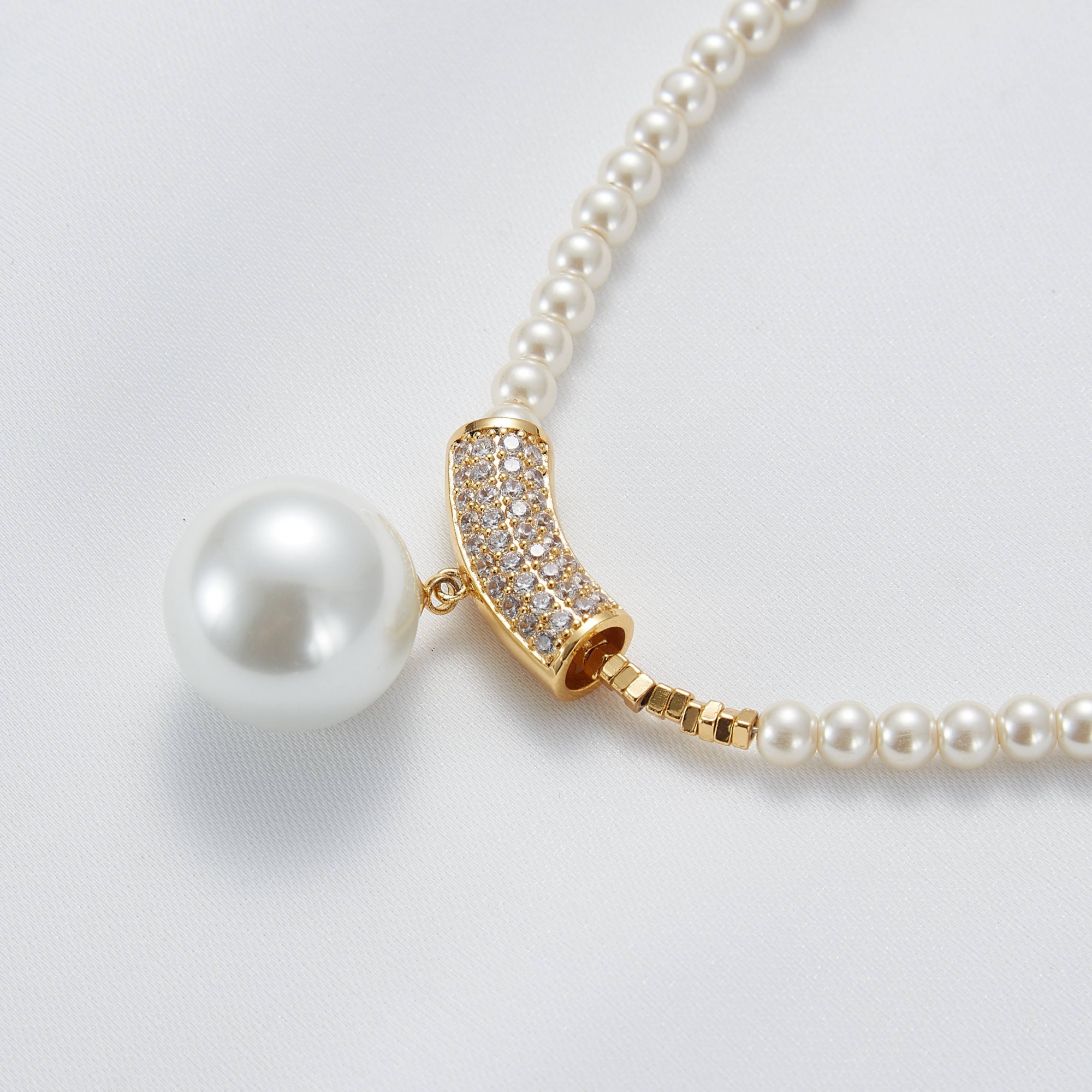 Ins Temperament Shell Beads Freshwater Pearl Beaded Clavicle Necklace Stainless Steel Pearl Necklace