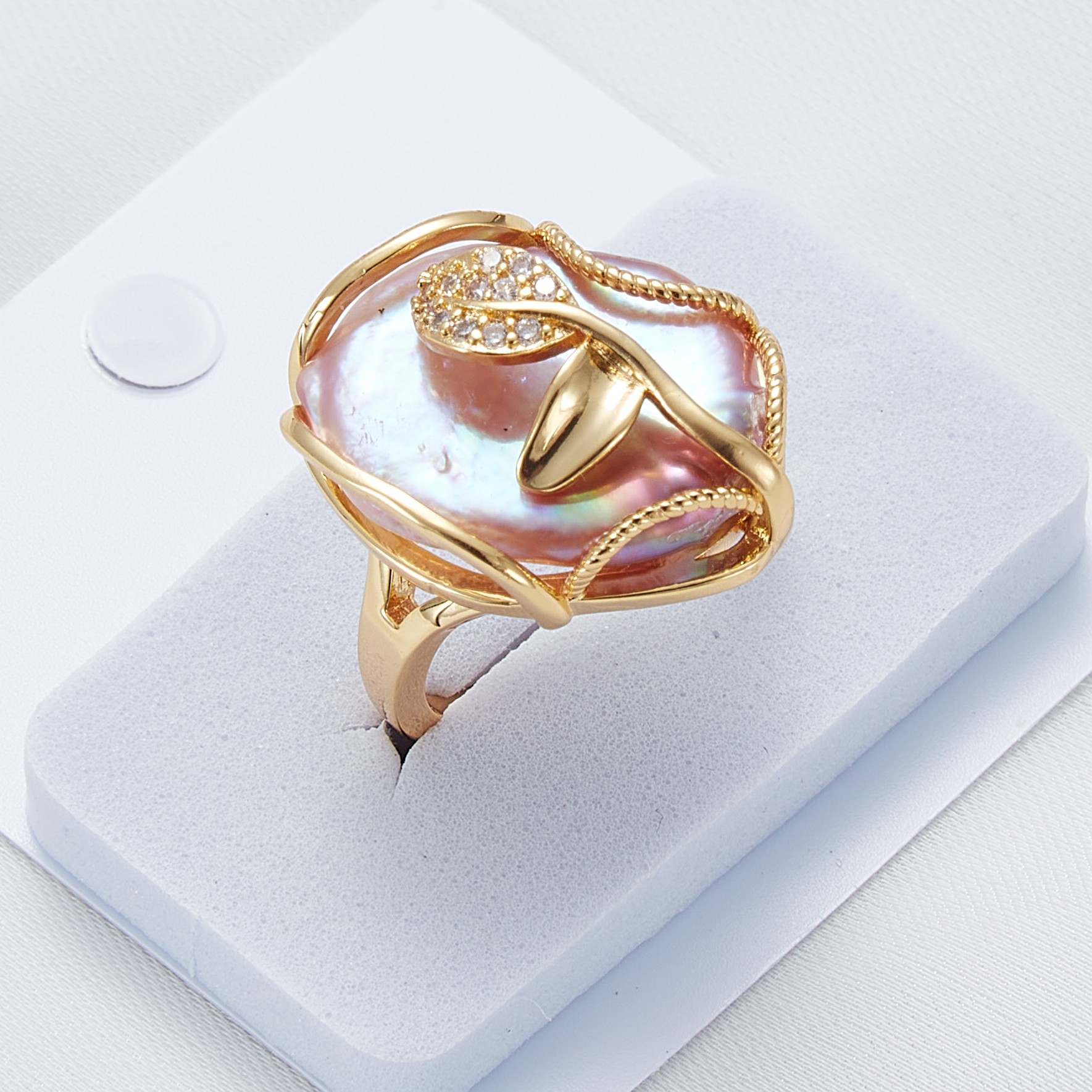 Gorgeous women white Pearl Ring Natural Baroque Pearl 18k Gold Plated Purple Pearl Adjustable Ring