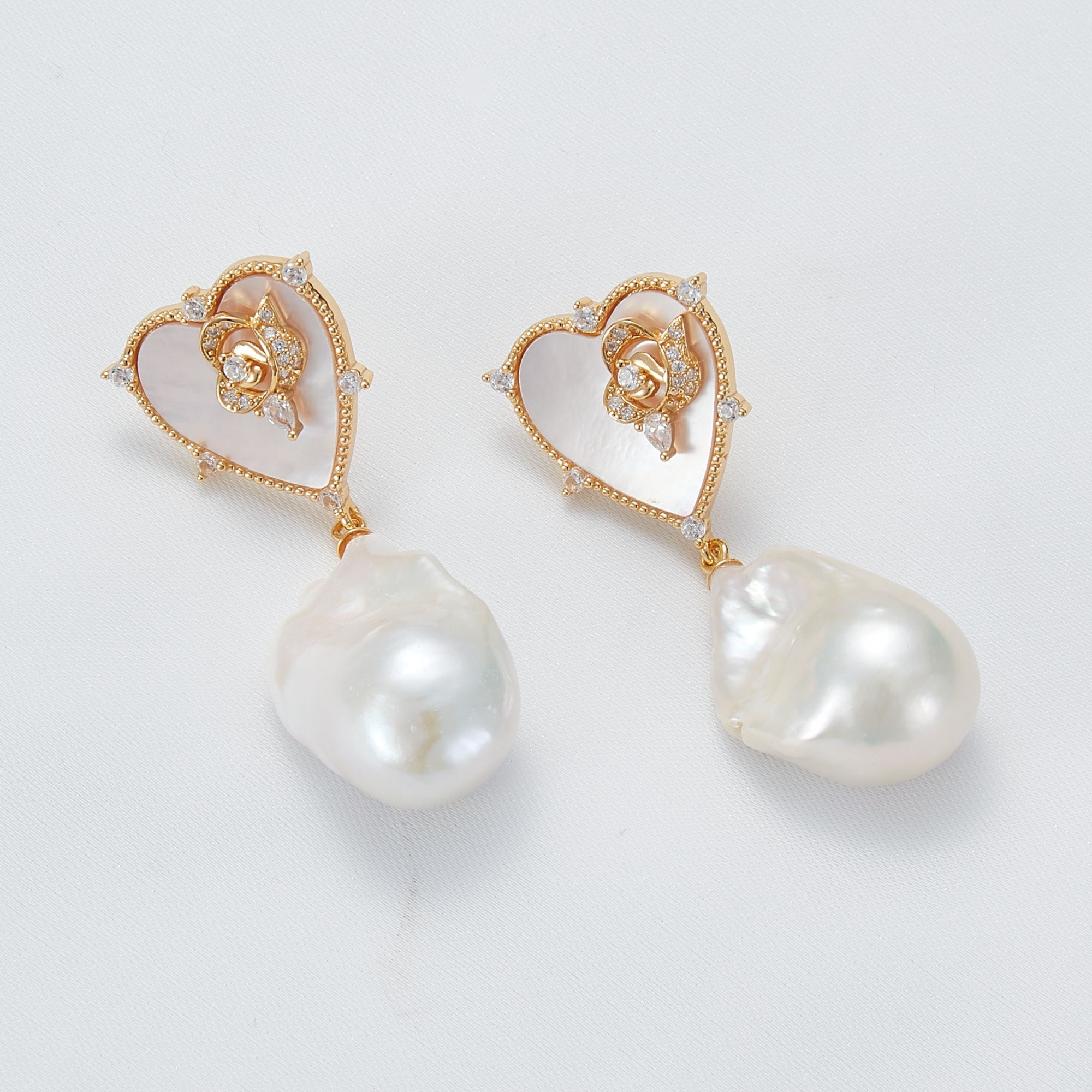 Fashion natural freshwater pearl white zircon earrings Jewelry Stainless Steel Plated 18K Gold Heart Freshwater Pearl Pendant Earrings
