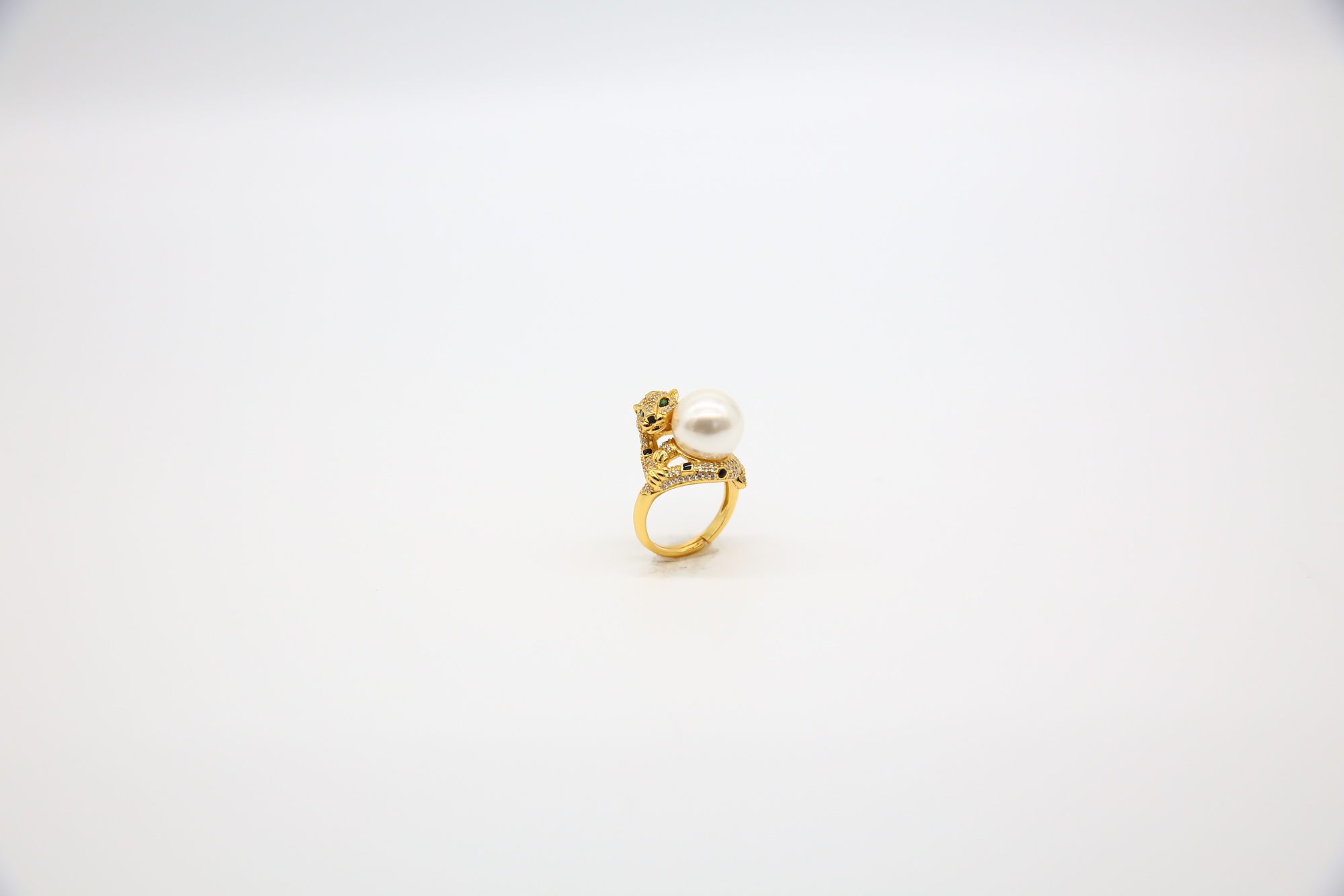 Luxury Filled Zircon Leopard Rings Big Black White Freshwater Pearl Adjustable Ring Personality Women Party Fine Jewelry