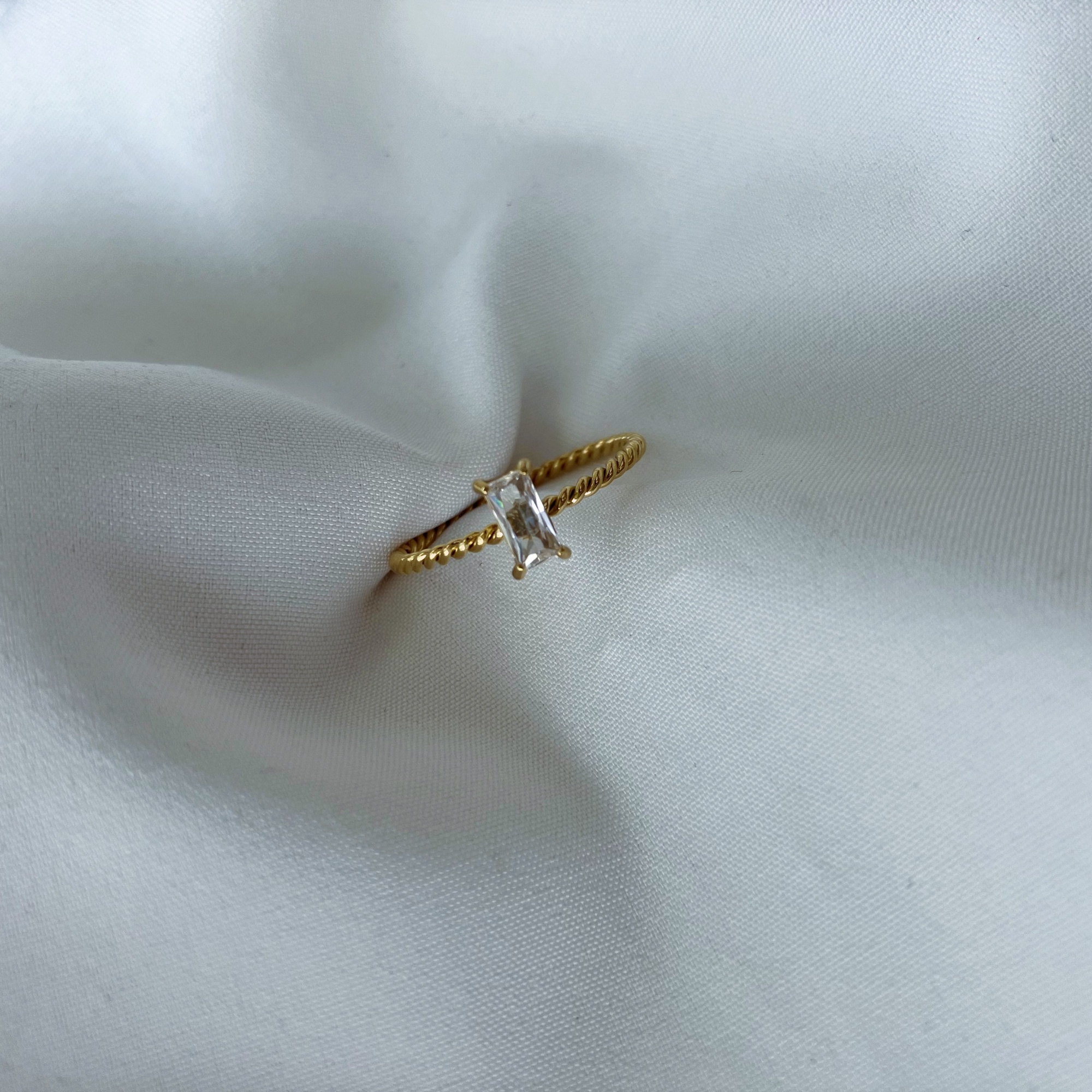 2024 New Fashion Jewelry Exquisite 18K Gold Plated Stainless Steel Latest Simple Design Ring Elegant Women's 
