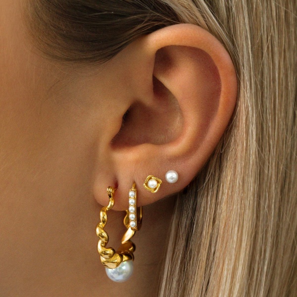 American Style Retro White Glass Twist Geometry Earring Jewelry Gold Plated With Clip