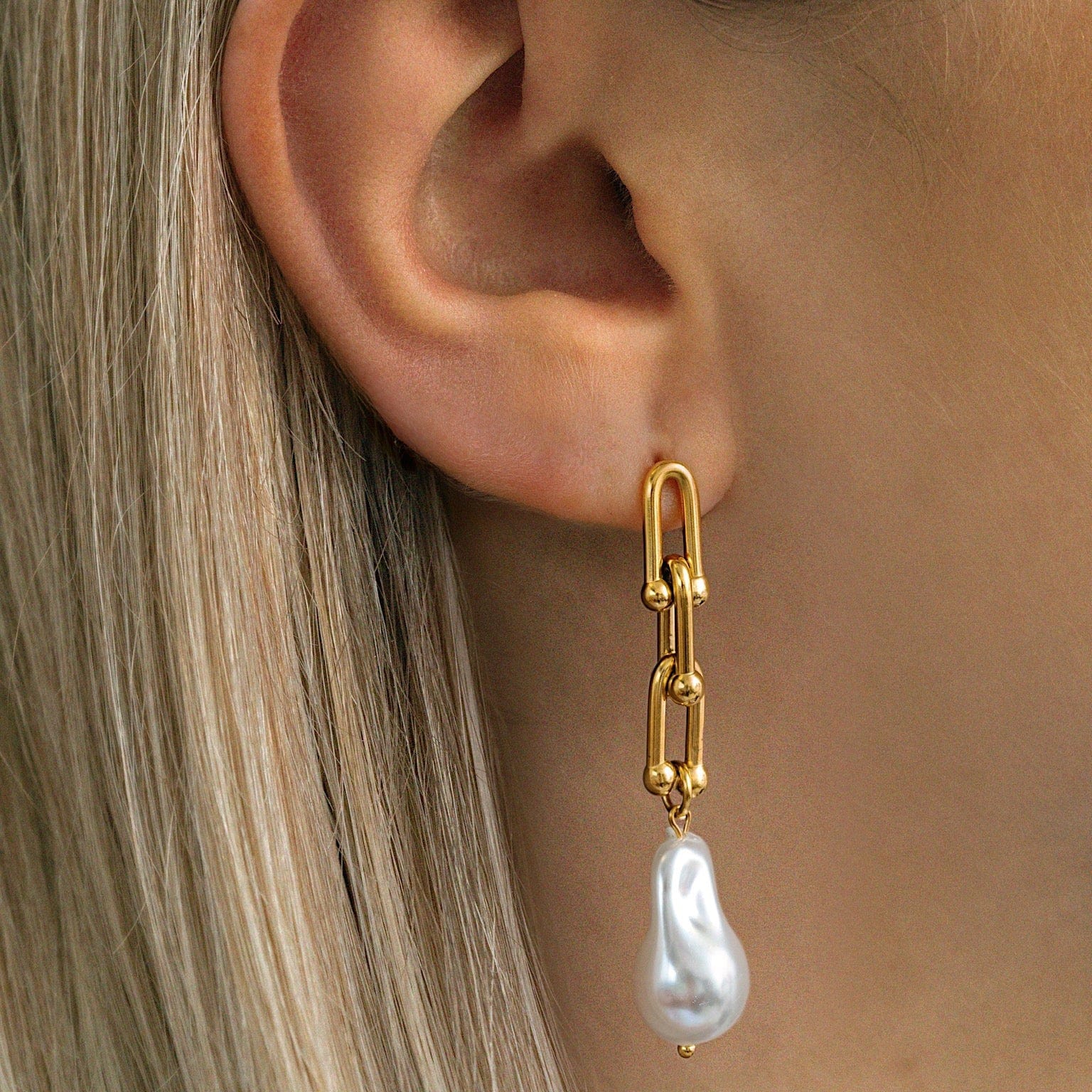 18K Gold Linear Swirl Wire Earrings For Women dangling Boho Dangle Drop Classic Infinity Earrings for Girls