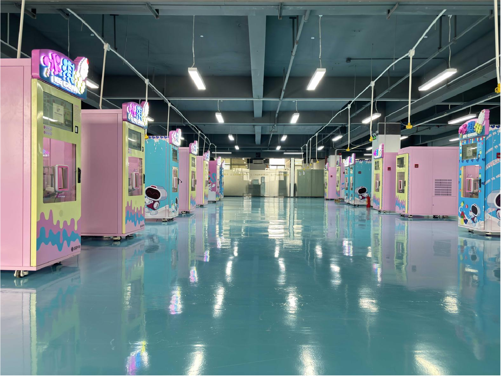 China's original factory SevenCloud Technology released a full range of self-service vending machines in five categories covering 50 countries around the world