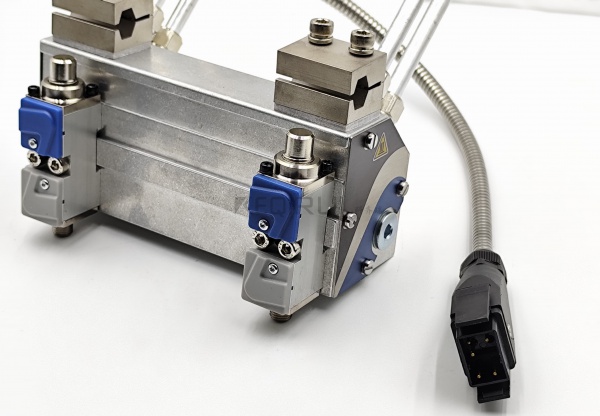 8527120-Wired hot melt glue gun