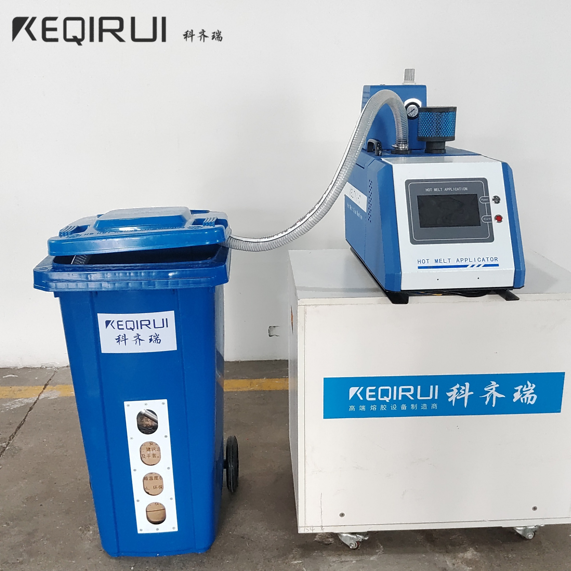 The Meltax-4 lining feeder is compatible with the packaging and automotive lining industries.