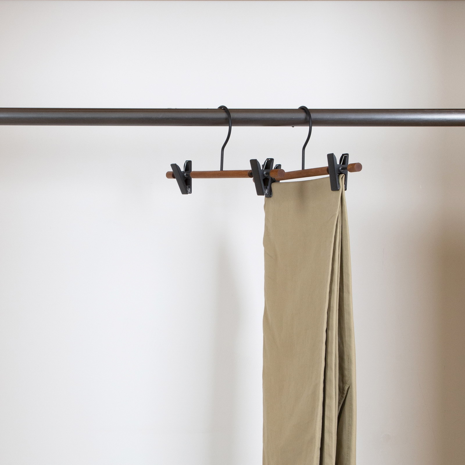 Natrual Frosted Metal Wood Trousers/Skirt Hanger with Movabel Clips