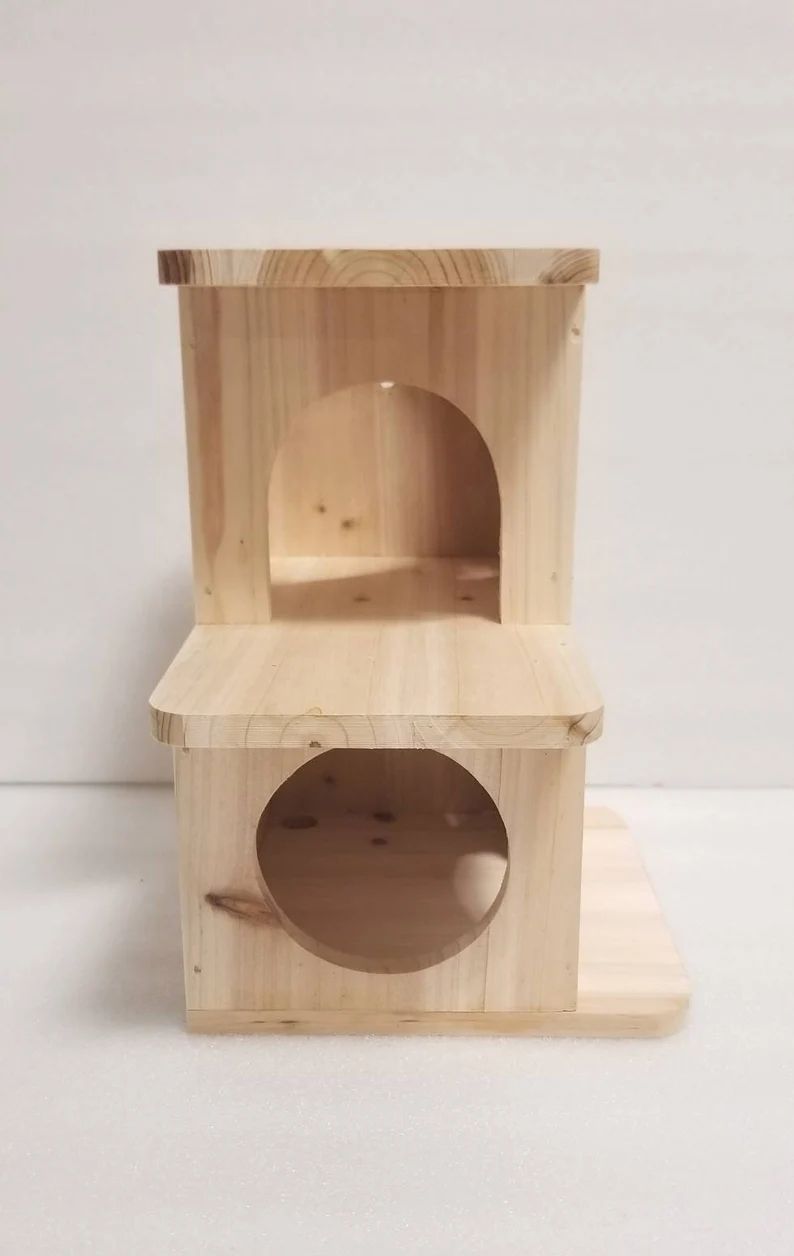 2022 high quality large capacity customized animals natural wooden pet house