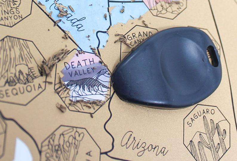 unique cartoon view scratch off US travel map