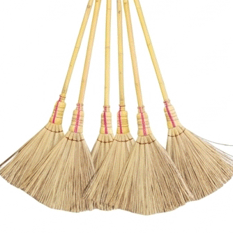 پام کے پتوں کی ڈنڈیوں کا جھاڑو
