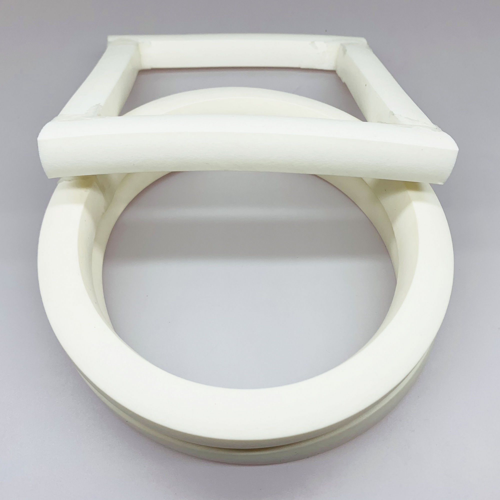 Silicone sealing strip for luminaire