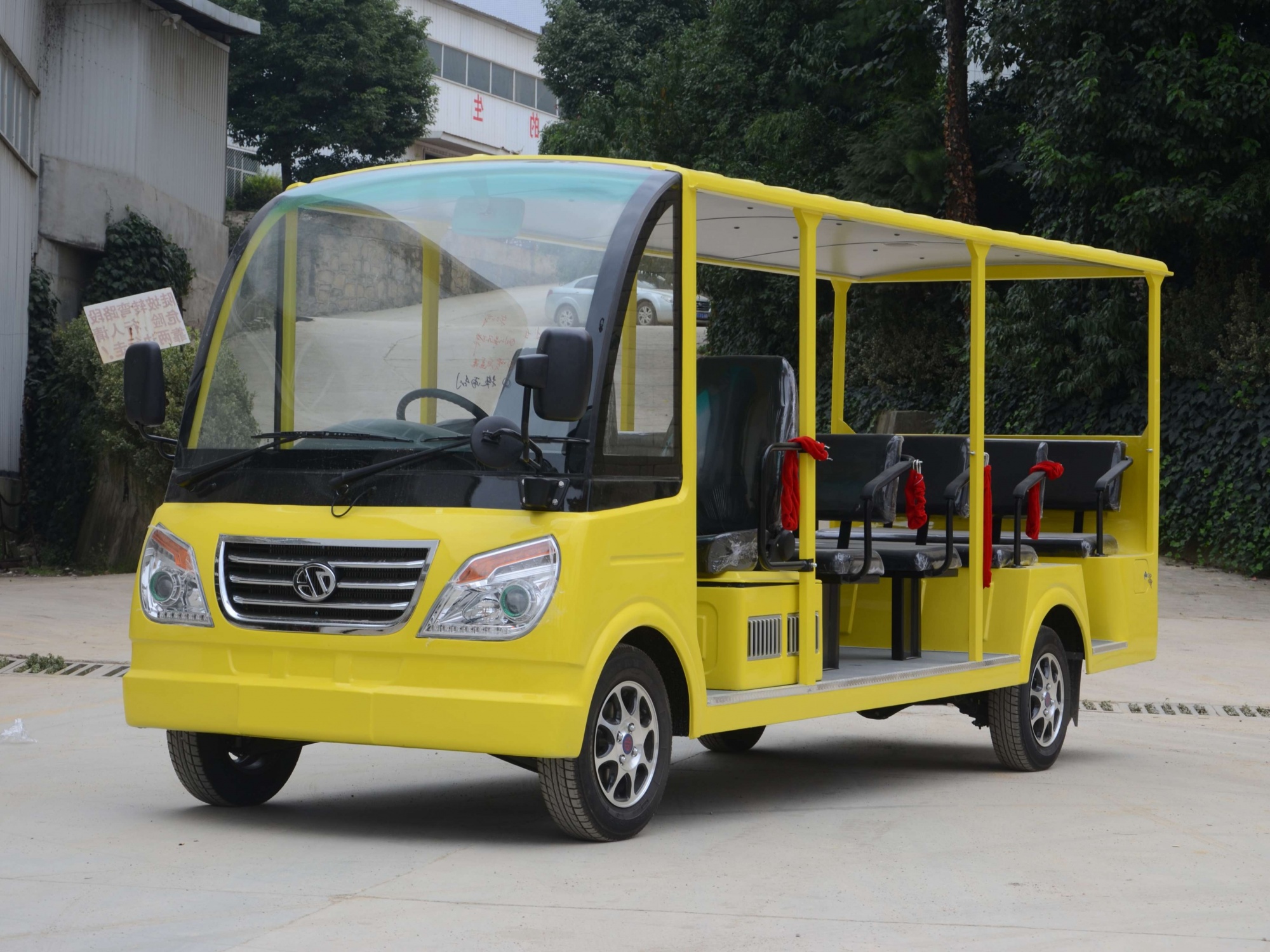 14座燃油观光车