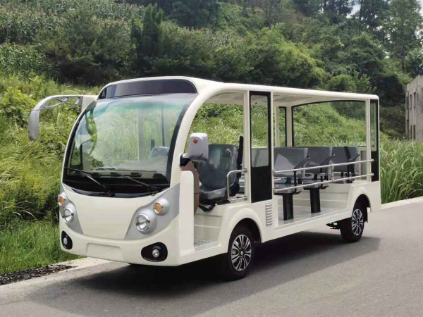 11座燃油观光车