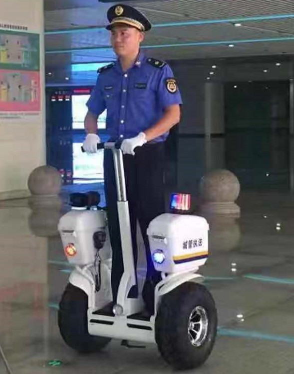 巡逻平衡车
