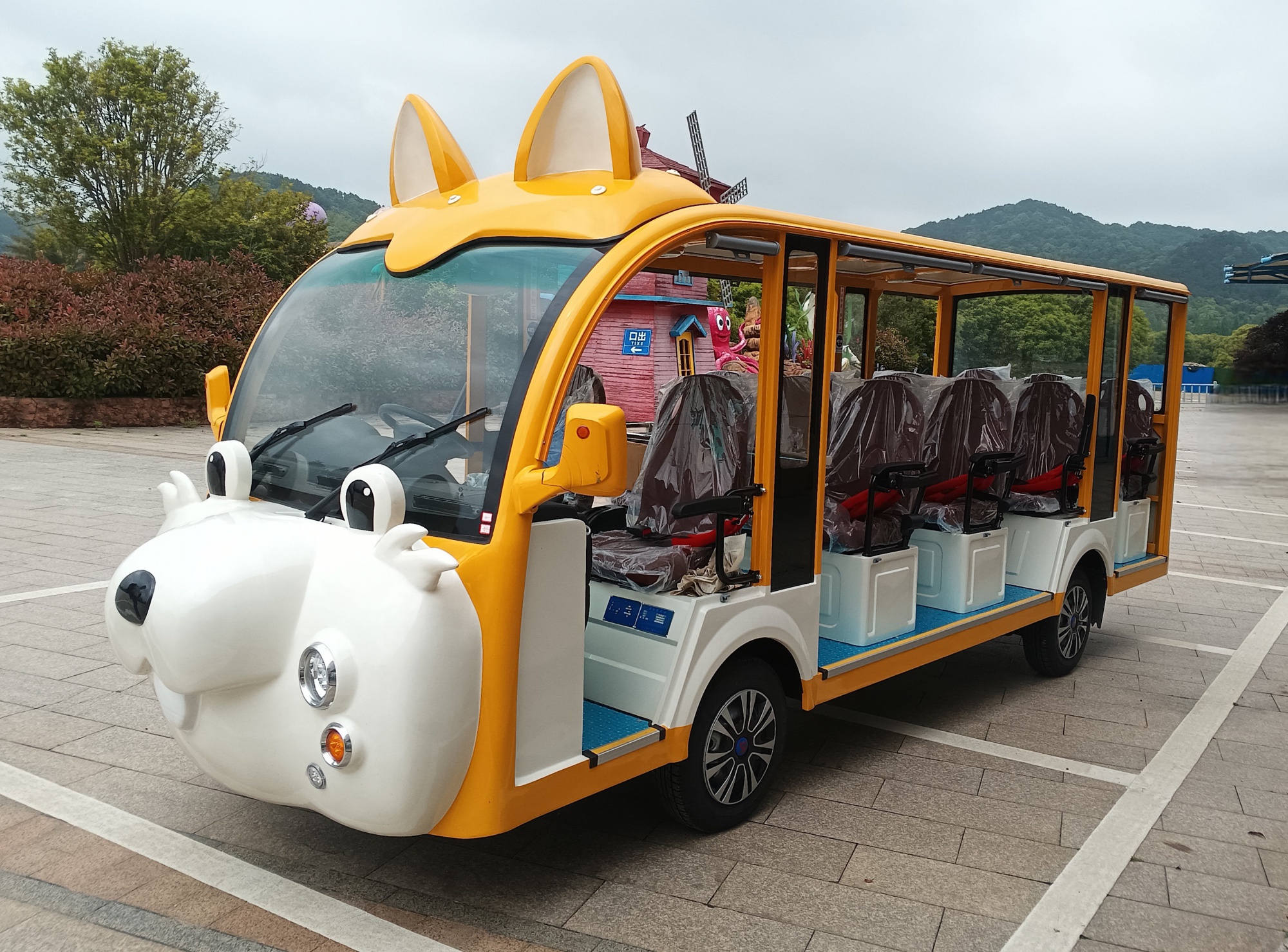 卡通电动观光车
