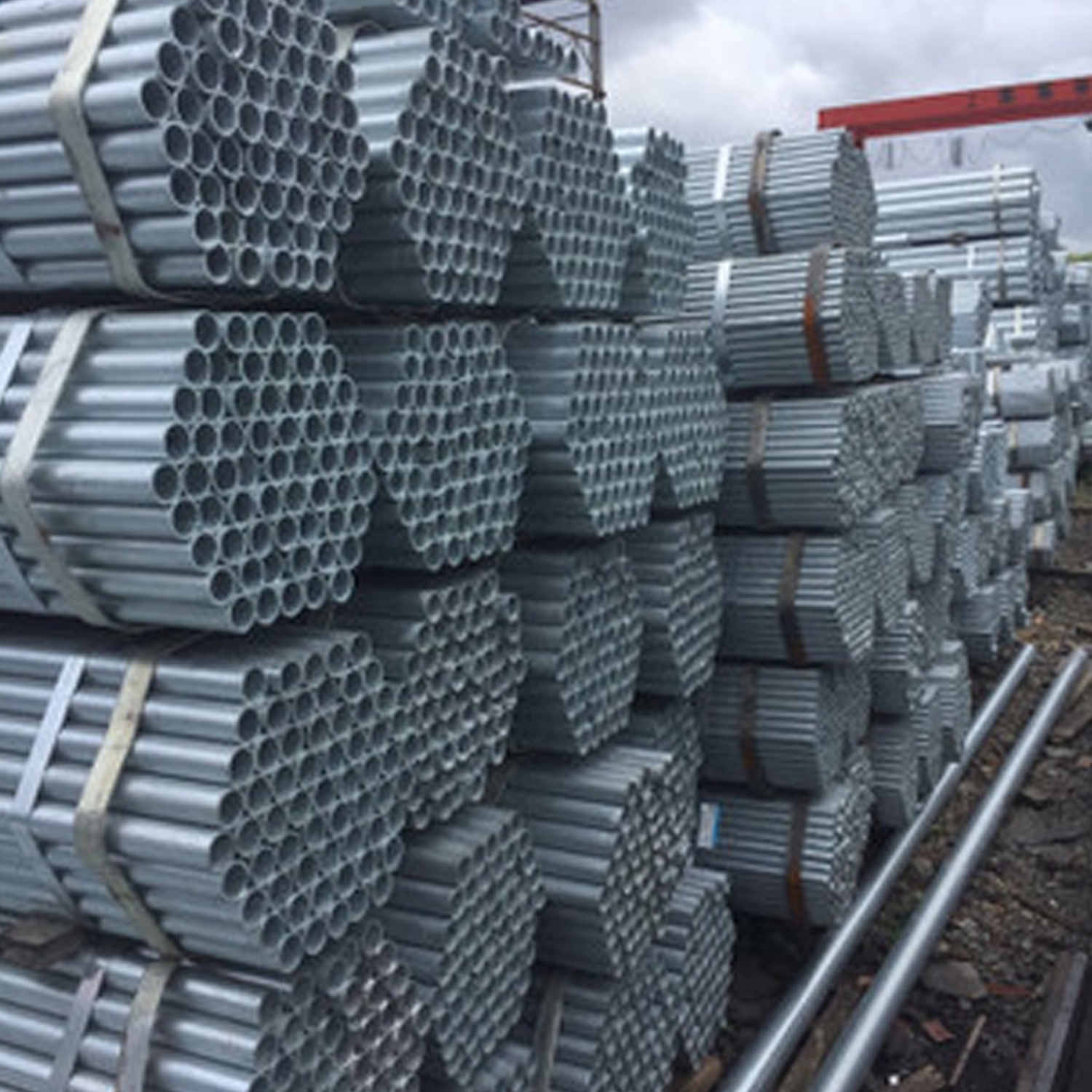 Galvanized round pipe
