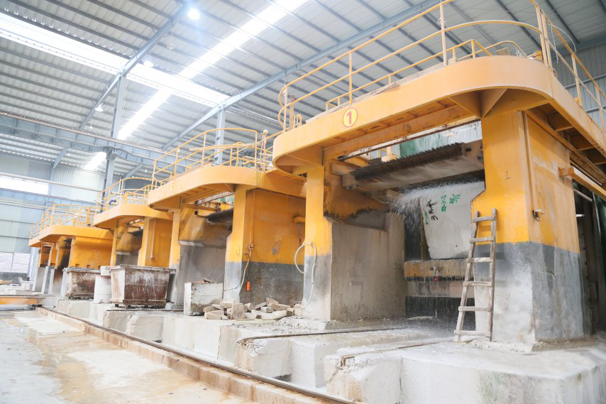 Use of Gang Saw
