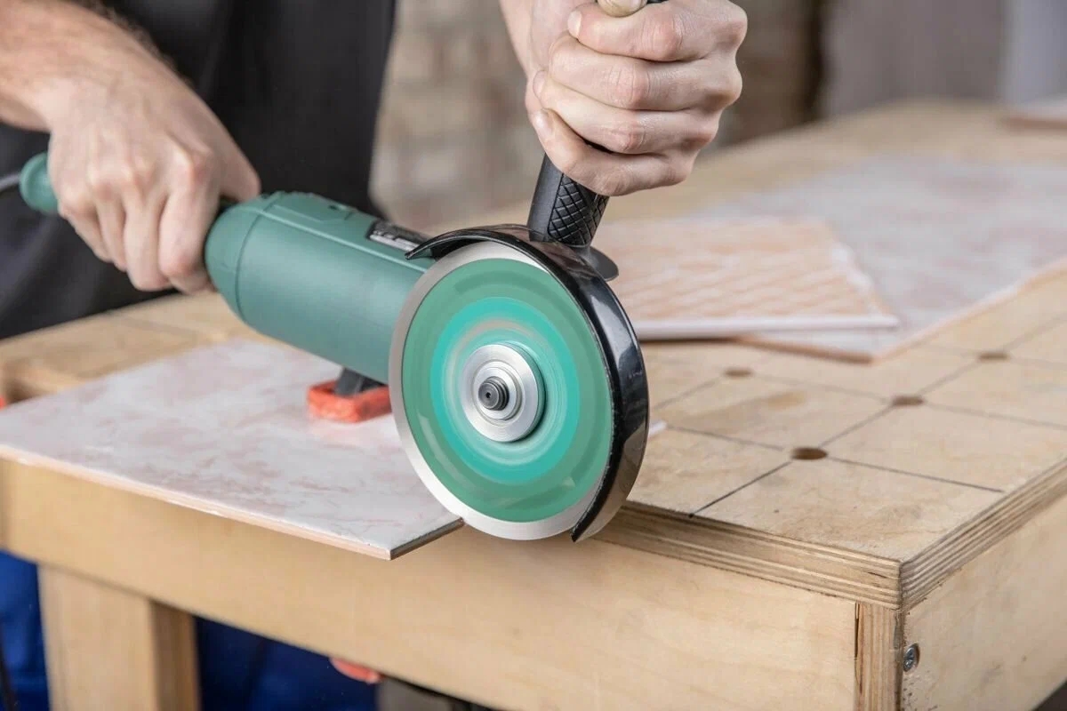 Ceramic tile cutting 