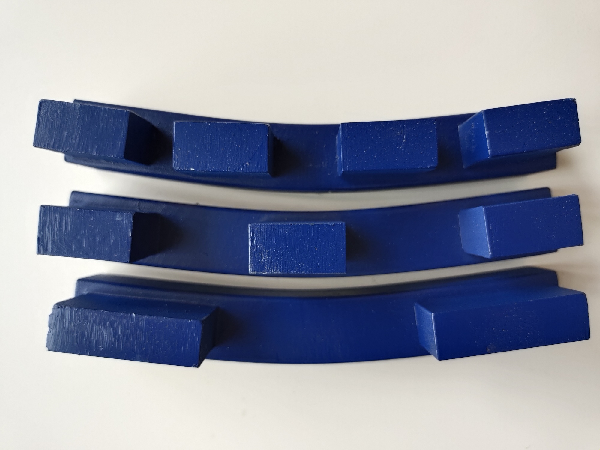 Diamond calibrating segment