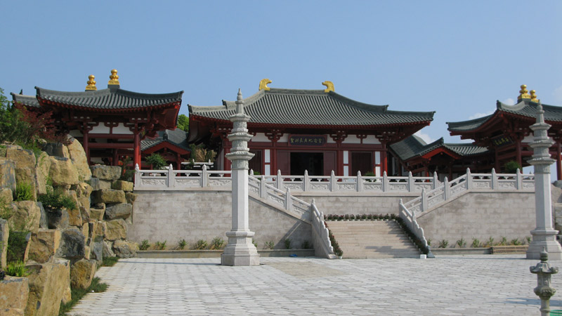 圣训长老纪念堂