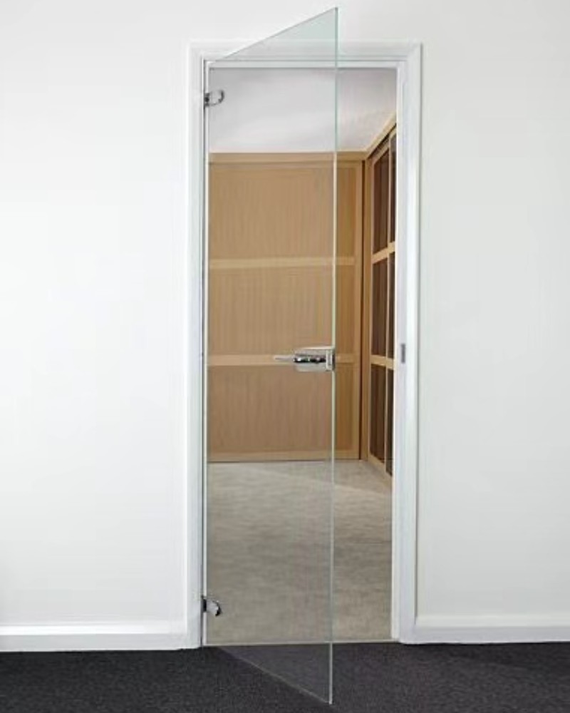 Frameless Spring Door