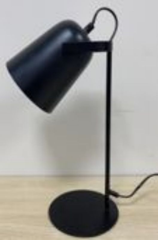 Simple black iron art ins children's reading small table bedroom bedside lamp
