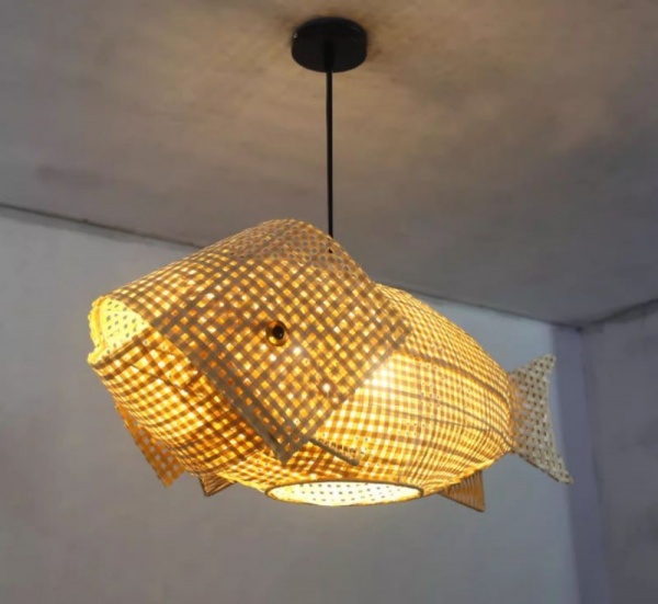 Beige rattan woven Japanese restaurant Southeast Asian carp bamboo lamp