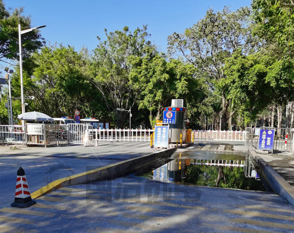 Fence engineering safety guardrail installation