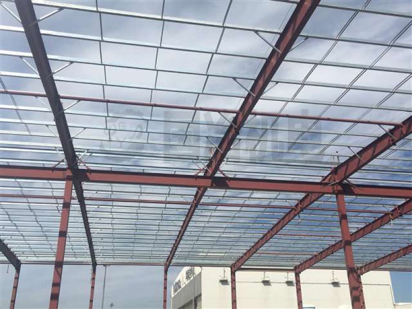 Freight station steel structure installation project