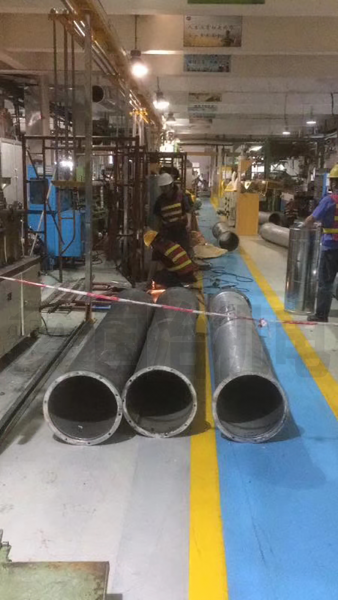 Plant workshop large diameter pipe installation