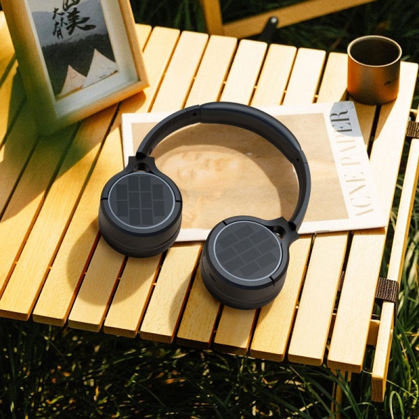 HIFI stereo solar powered headphones BT-1705PV