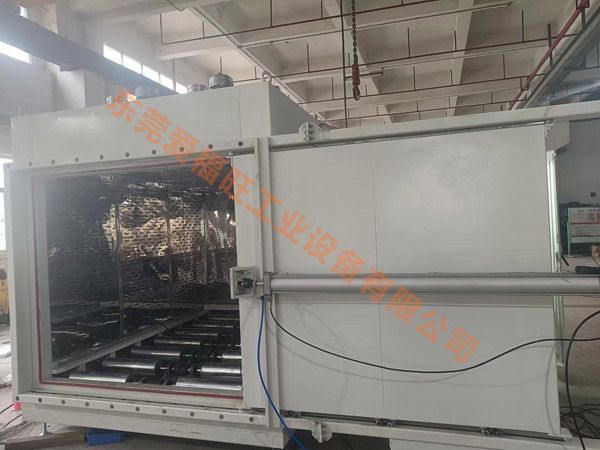 成都某精密产品公司订购的自动开门工业烘箱用于消费电子产品烘干